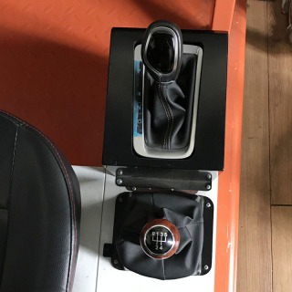 Equipamento de treinamento de simulação de veículo de transmissão automática e manual