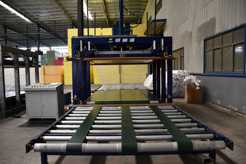 Roll Foam Packing Machine