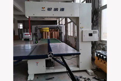 Вертикальная машина для резки пенопласта