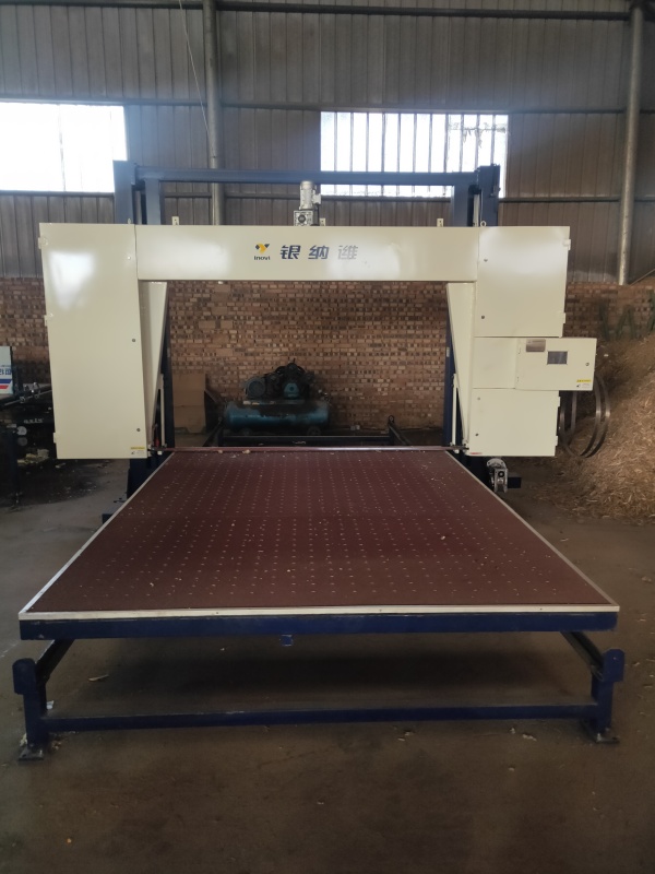 آلة قطع الرغوة