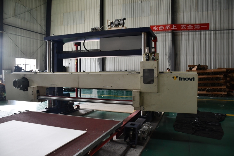 High Density Long Sheet Foam Cutting Machine