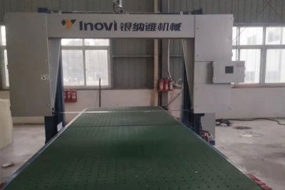 Машина для резки пены