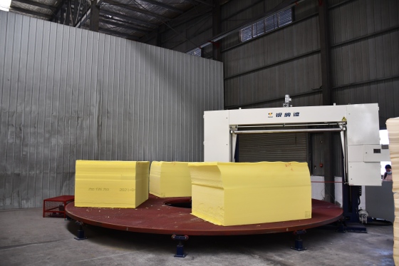 découpeuse de bloc de mousse de polyuréthane