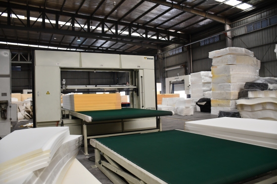 machine de découpe de bloc de mousse