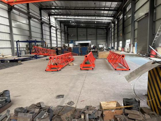 เครนบล็อกโฟม 60 เมตร