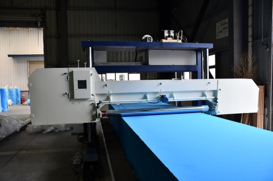 เครื่องตัดบล็อกโฟมแนวนอนลอกยาว