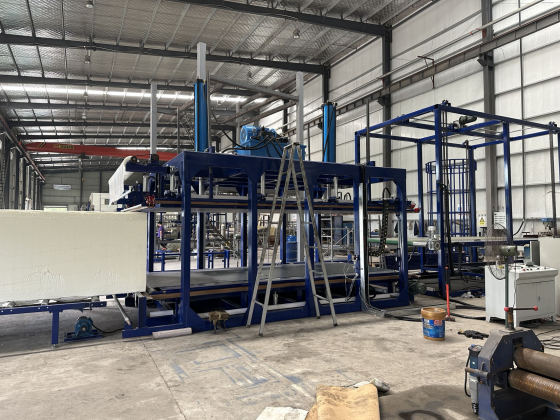 Một bộ đôi vô song - Máy đóng gói kín khối xốp với bộ xếp pallet