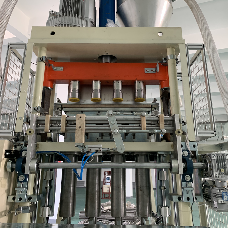 Mașină automată de fabricat lumânări cu pilon