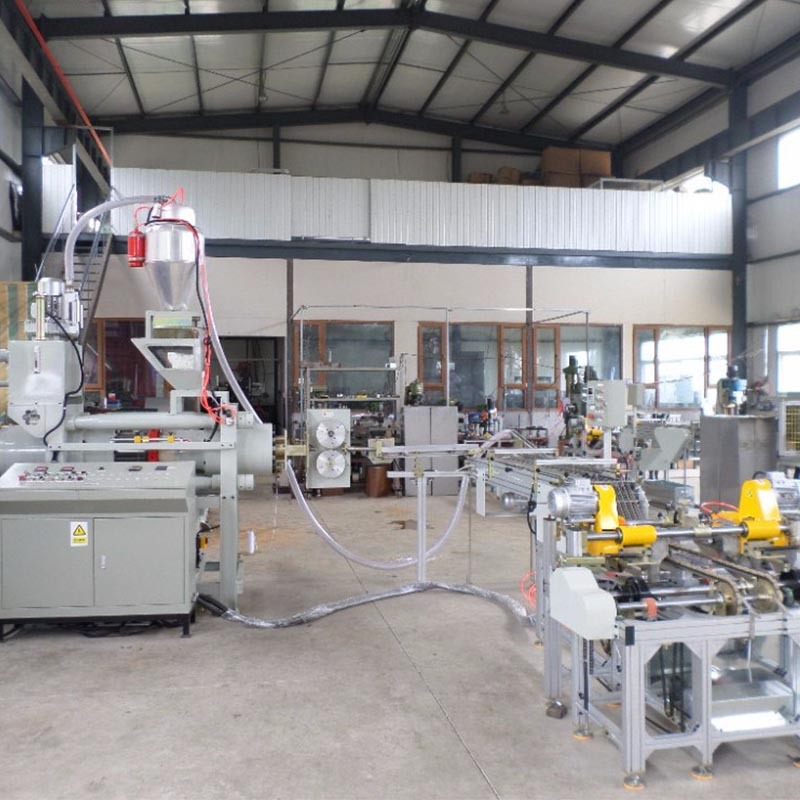 Machine automatique d'extrudeuse de bougie