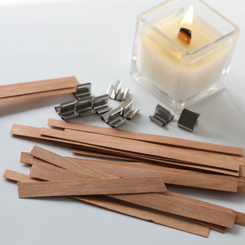 Fitil de lumanare din lemn