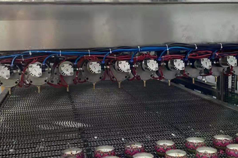 Costul de întreținere al unei mașini de fabricare a lumânărilor este mare?