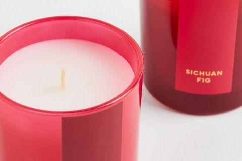 Lumanari parfumate cu ceara de soia: arta parfumata lucrata manual