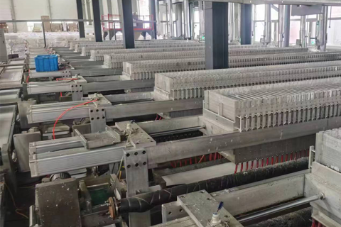 Wachsplattensysteme: Die Kernausrüstung für die Paraffinplattenherstellung durch Wachsgießen