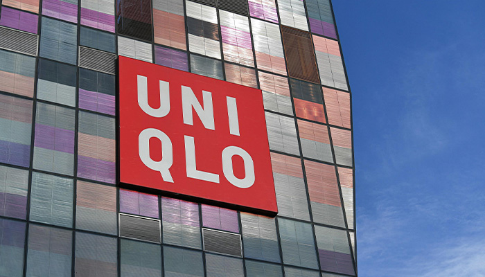 استخدام خيوط البوليستر السماد العضوي الموجبة على قميص UNIQLO الرياضي