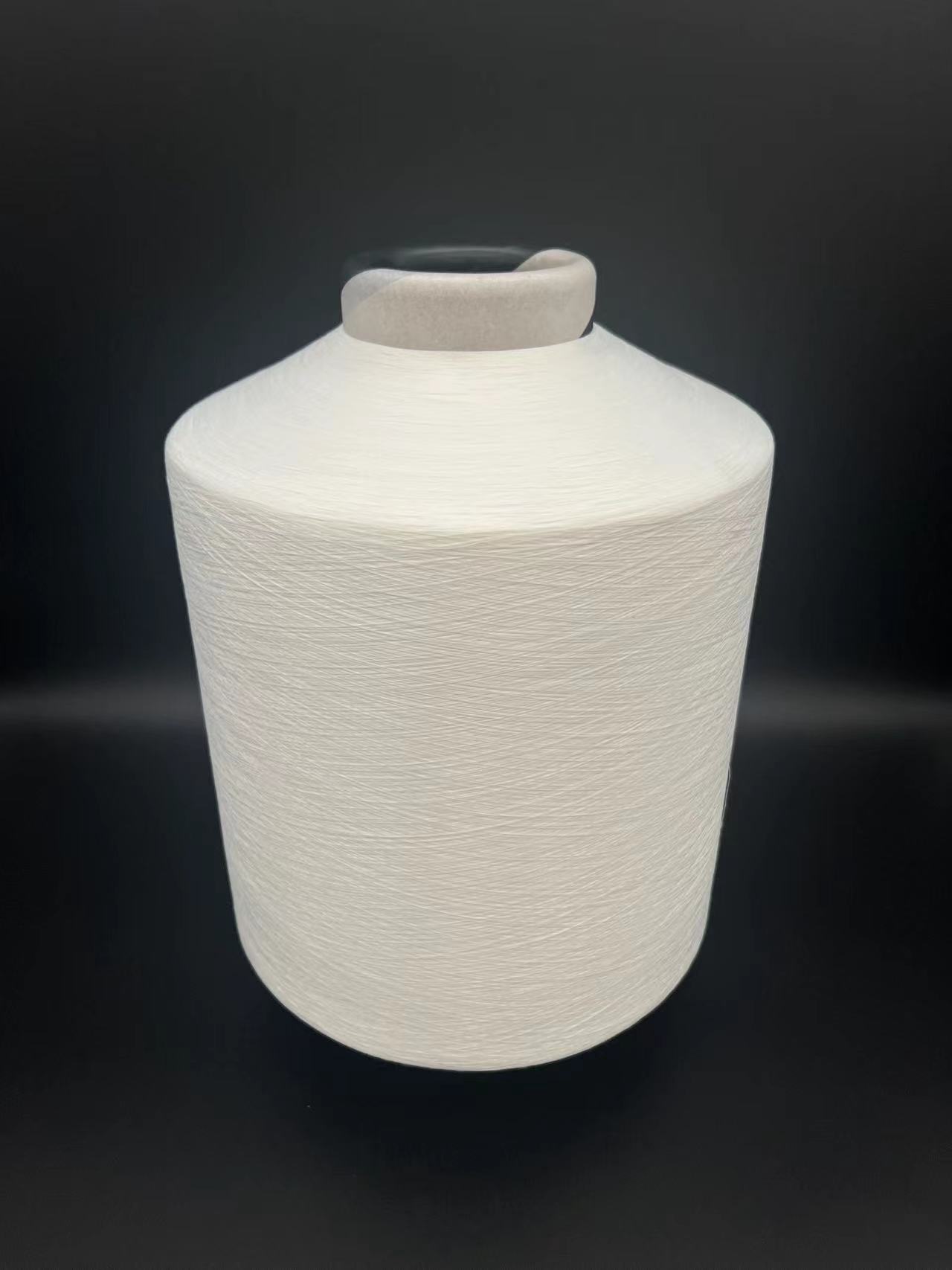 Sợi Polyester và Nylon có kết cấu xen kẽ Sợi lạ mắt