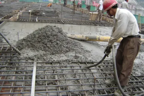 Проблемы практического применения поликарбоксилатного суперпластификатора в бетоностроении