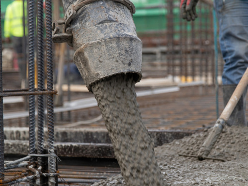Yüksek Katlı Bir Projede Betonun Çökme Kaybı ve Pompa Tıkanması Sorunlarının Polikarboksilat Süperakışkanlaştırıcı Toz CAS 25133-97-5 ile Çözümü
