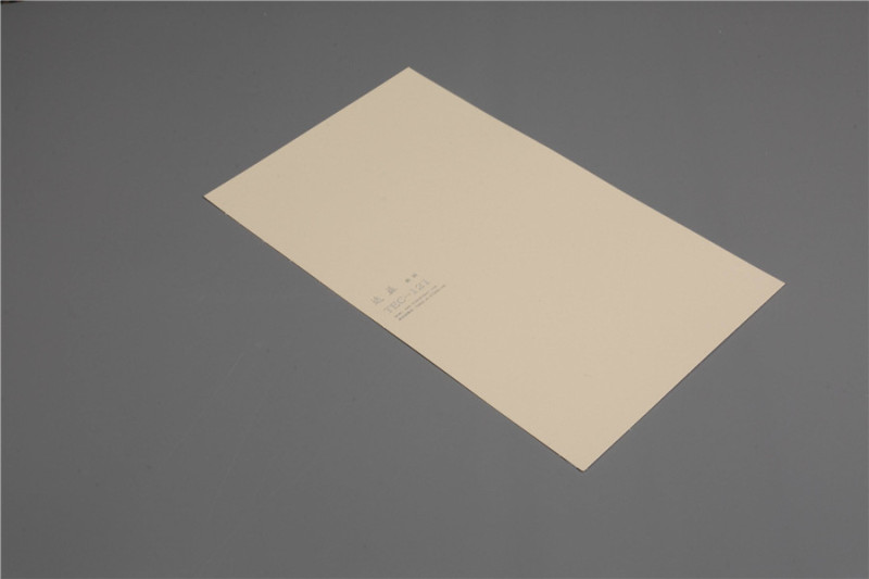 Respaldo de película de resistencia química y al aceite con lámina Prime Petg