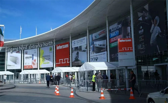 El material de la película ZHIHUA EB SINAI cruza el mar y se va al extranjero X Aparece con honor en la exposición INTERZUM en Colonia, Alemania, ¡Termina con éxito!