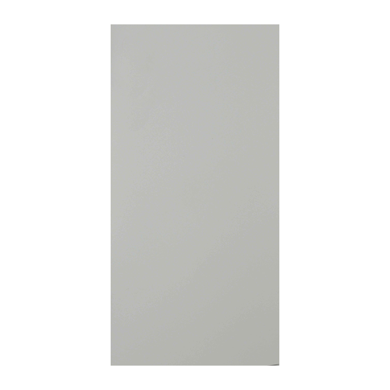 Farbstabile Innendekoration. Gebrauchte PETG-Sperrholzplatte