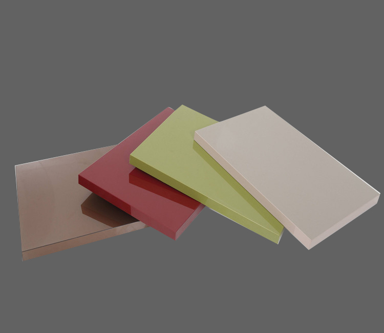 Farbstabile, vergilbungsfreie Sperrholzplatte mit hoher Härte