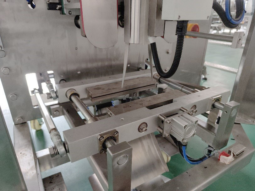 VFFS Granule Food Frozen Food Packaging Machine