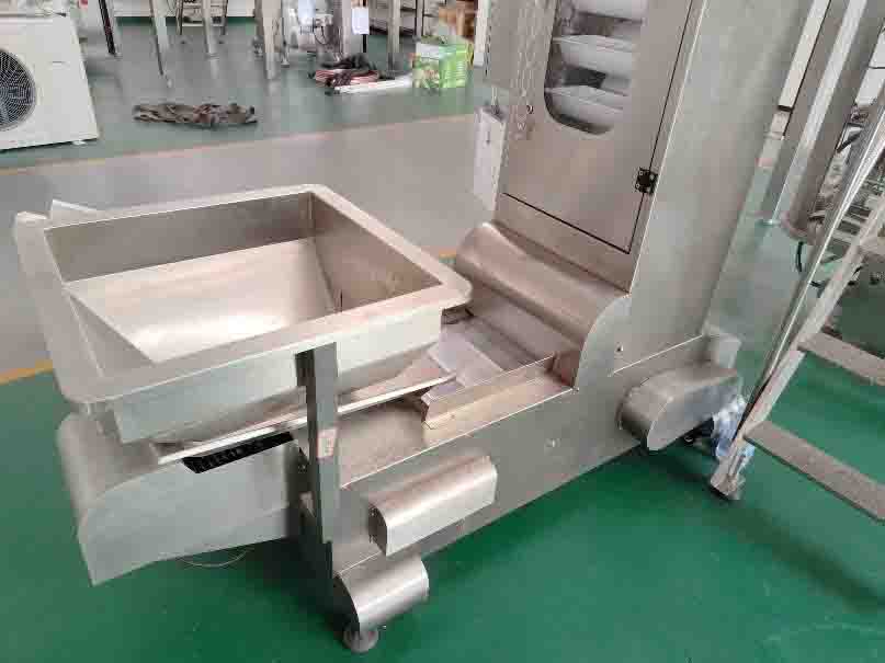 Китай Автоматическая вертикальная машина для наполнения чесночным порошком, молочной мукой, сахарным рисом, взвешивающей упаковочной машиной, производитель