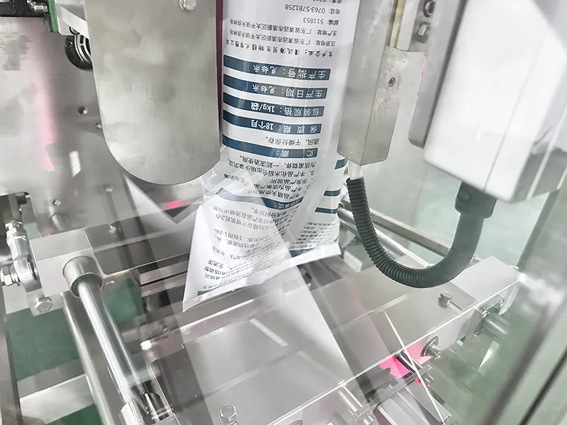 Full Automatic Vertical fine powder packaging machine screw filing packing machine FT-420