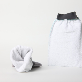 قفازات الاستحمام لتقشير الجلد الميت