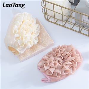 목욕 공을 가진 다채로운 자연적인 각질 제거 손 미트