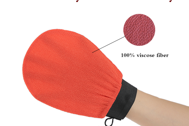 The Principle of a Bath Glove in Removing Dead Skin