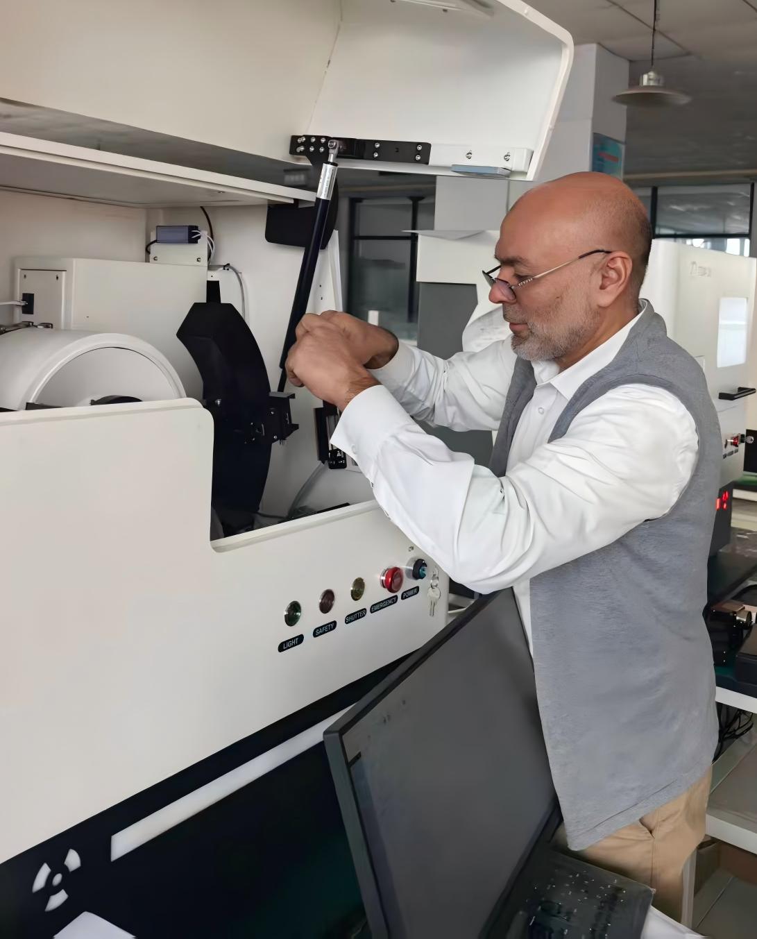 X-ray diffractometer