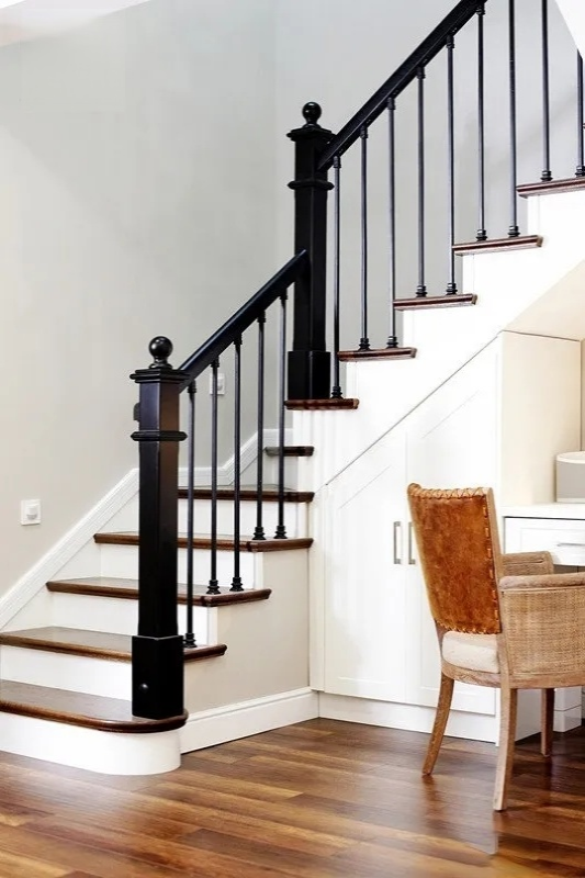 Single Twist Balusters