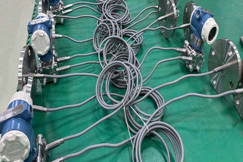 सिंगल फ्लैंज प्रेशर ट्रांसमीटर और डबल फ्लैंज प्रेशर ट्रांसमीटर के बीच अंतर