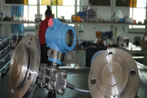 Application of Double Flange Differential Pressure Transmitter in Oil-Water Interface Measurement