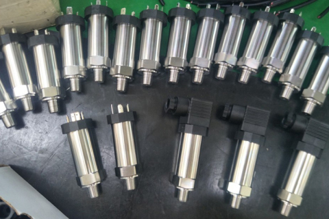 Notes on small pressure transmitters