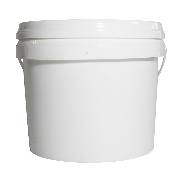 9 liter 2.3 gallon white Plastic Bucket pails with spout