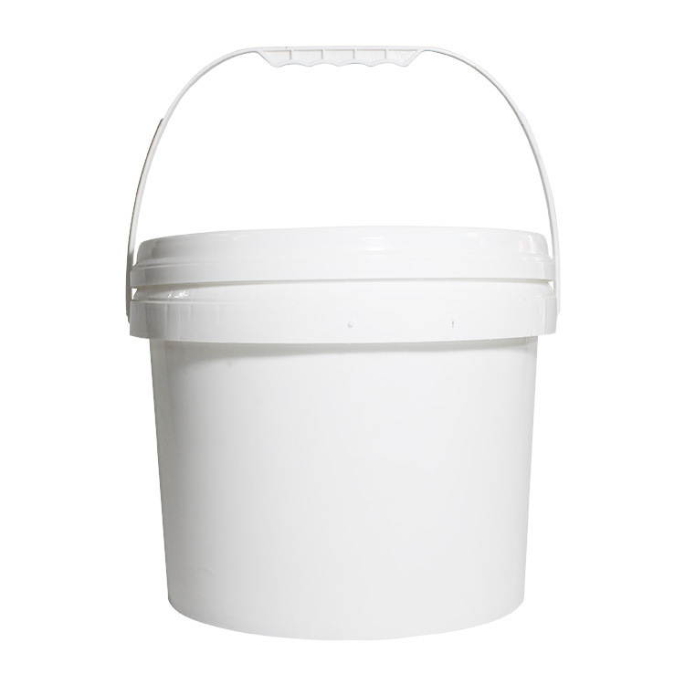 9 liter 2.3 gallon white Plastic Bucket pails with spout