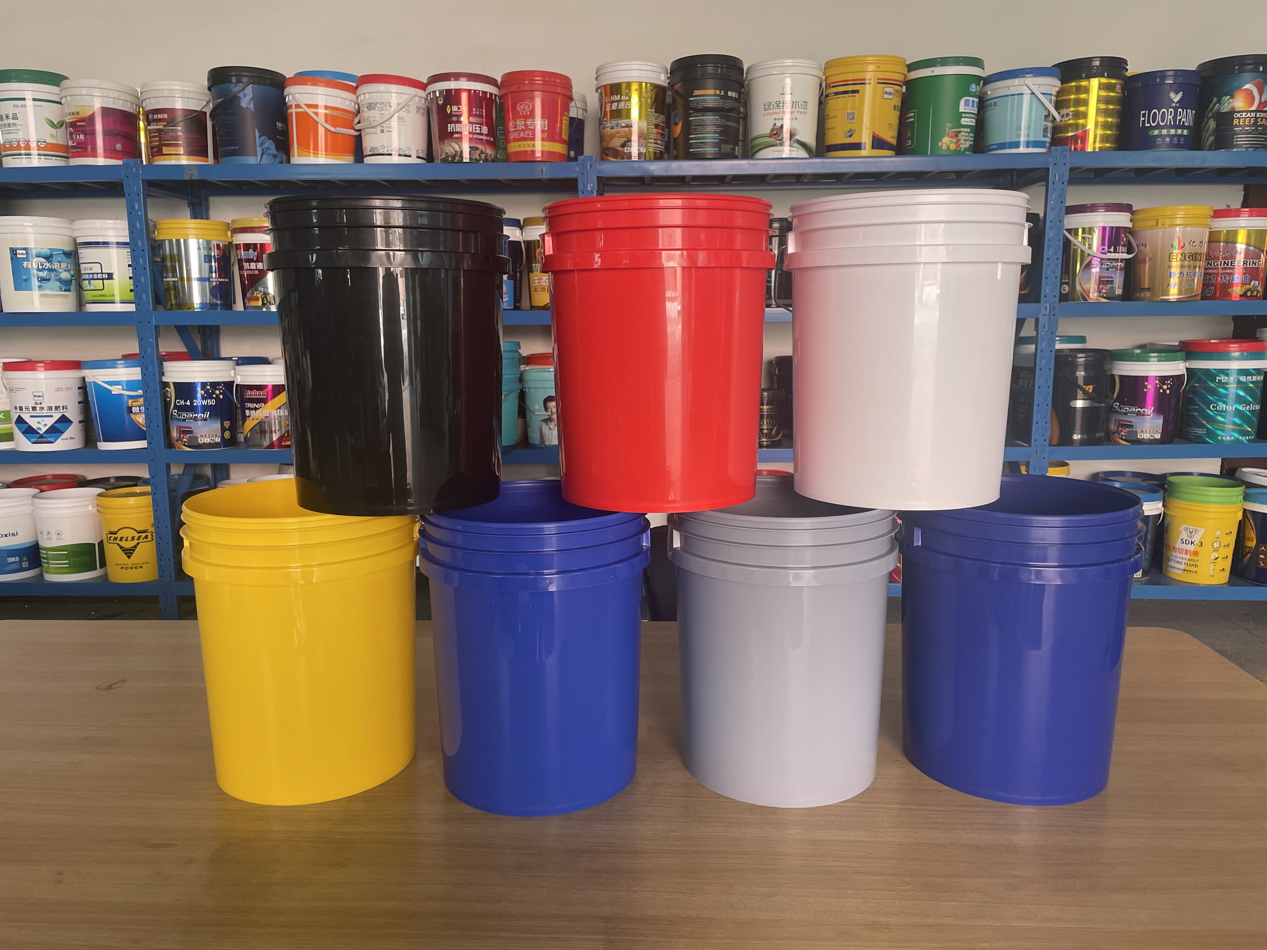 20 liter plastic bucket 5 gallon food grade colored plastic bucket with lid