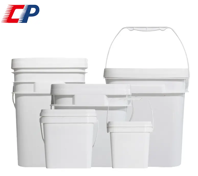 round plastic buckets