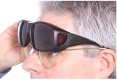 Óculos de sol Fit Over Wrap com lente polarizada para uso em óculos graduados 100% proteção UV para homens e mulheres