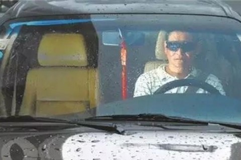 Four misconceptions of wearing sunglasses while driving