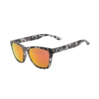 Plastic Polarized Sunglasses for Women and Men Classic Trendy Sun Glasses with 100% UV Protection