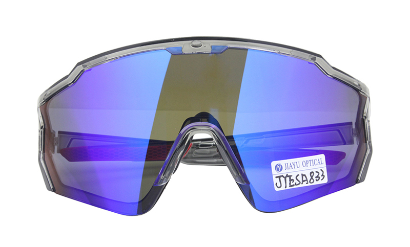 Polarized Cycling Glasses