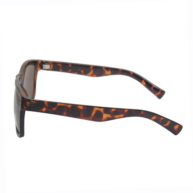 Gafas de sol de moda retro vintage OEM para mujeres y hombres, gafas de sol clásicas para conducir con protección UV400.