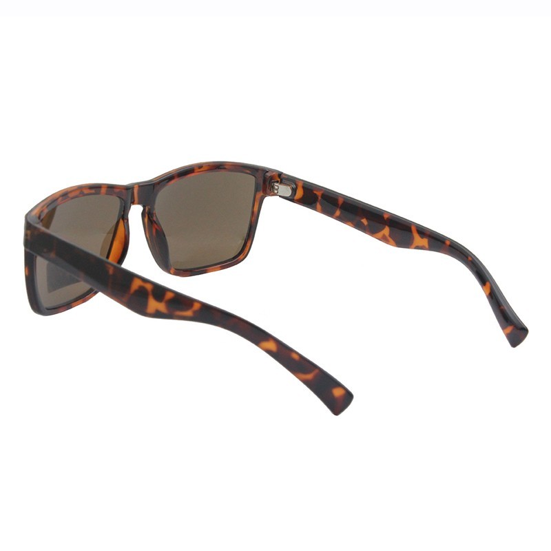 Gafas de sol de moda retro vintage OEM para mujeres y hombres, gafas de sol clásicas para conducir con protección UV400.