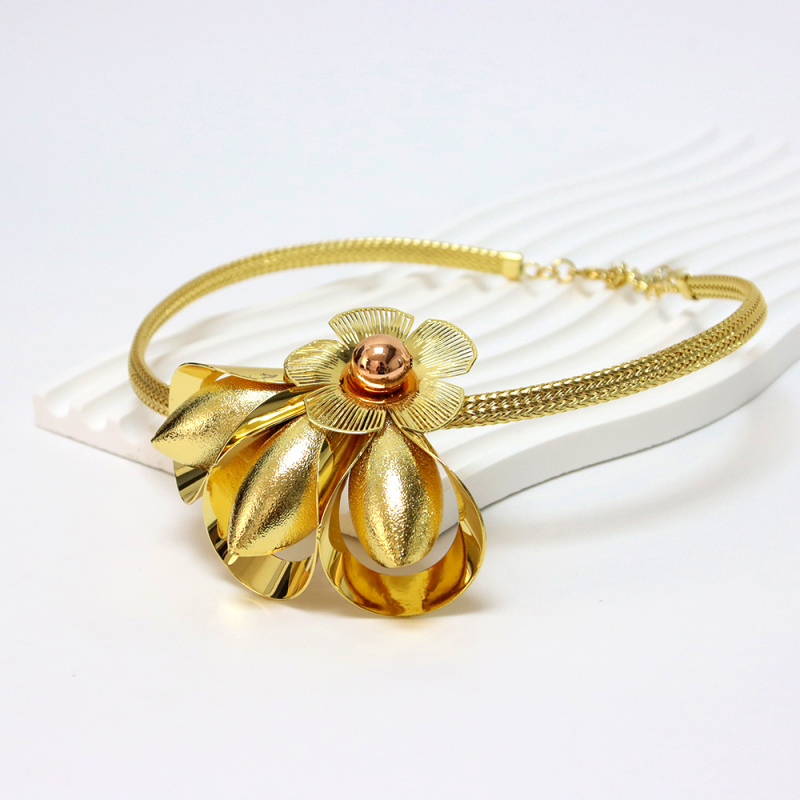 Traditional Indian Bollywood Style Gold Plated Jewelry Set