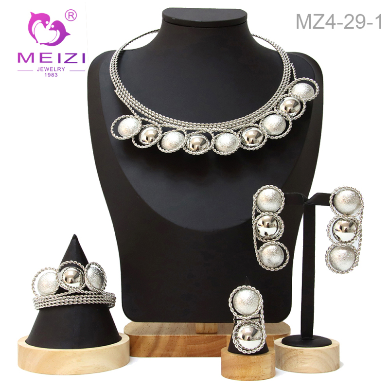 Anting dan Gelang Bridal Indian Fashion untuk Set Perhiasan Pernikahan