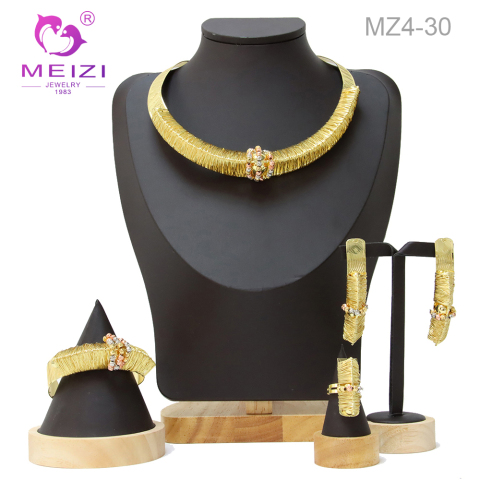 Set Barang Kemas Bersalut Emas Perkahwinan Tradisional Wanita Dubai