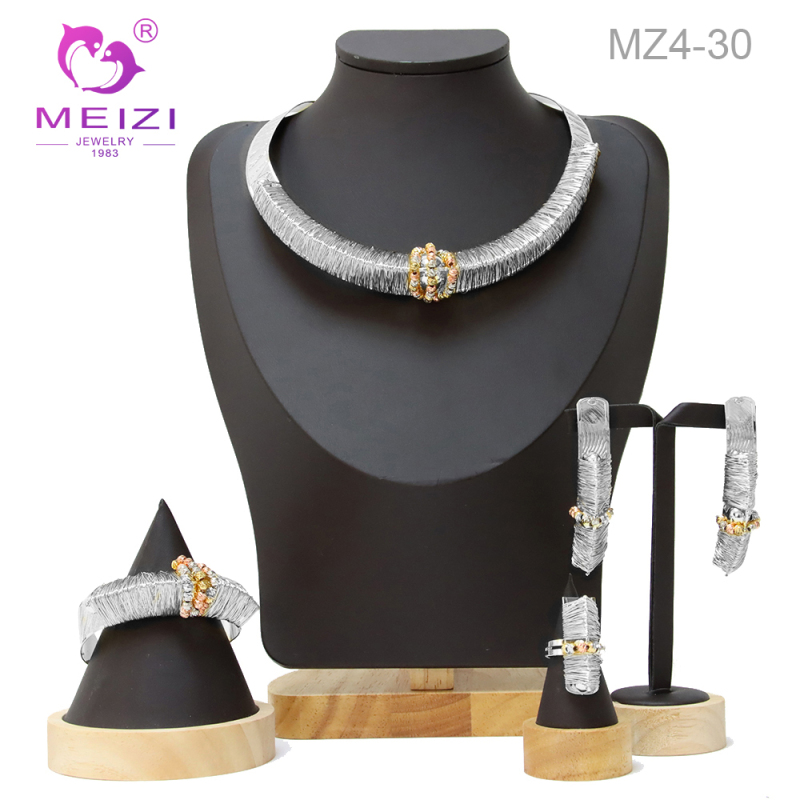 Set Barang Kemas Bersalut Emas Perkahwinan Tradisional Wanita Dubai